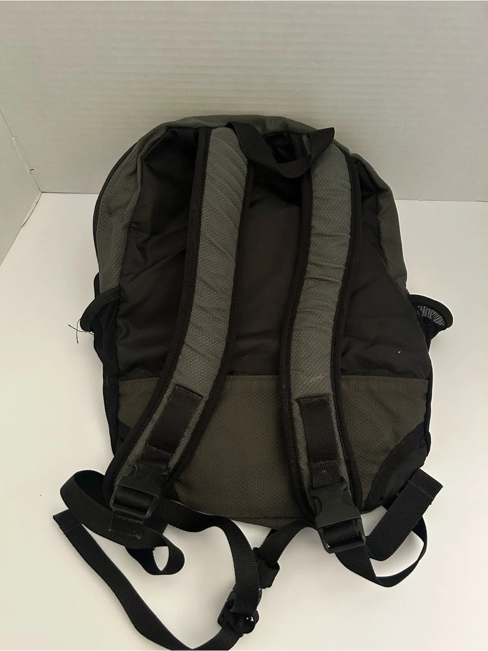 Rei Backpack Black Gray Multi Pocket Hiking Camping Outdoor Travel  Good pre own